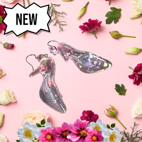 New Pink 3D Acrylic High Transparency Color High Heels Fashionable Earrings - Picture 4 of 8